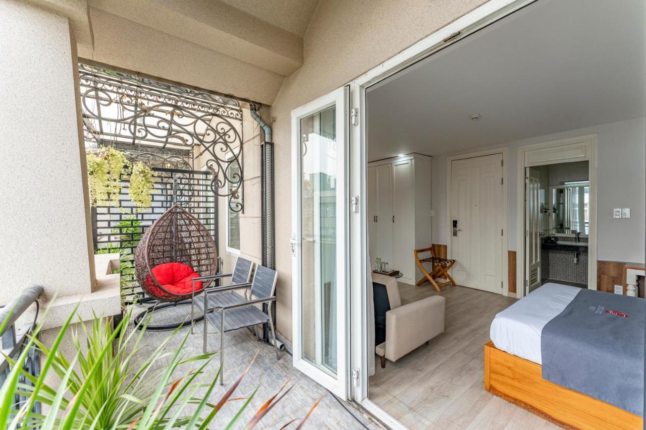 Edoya Hotel Phu My Hung Хошимін Екстер'єр фото