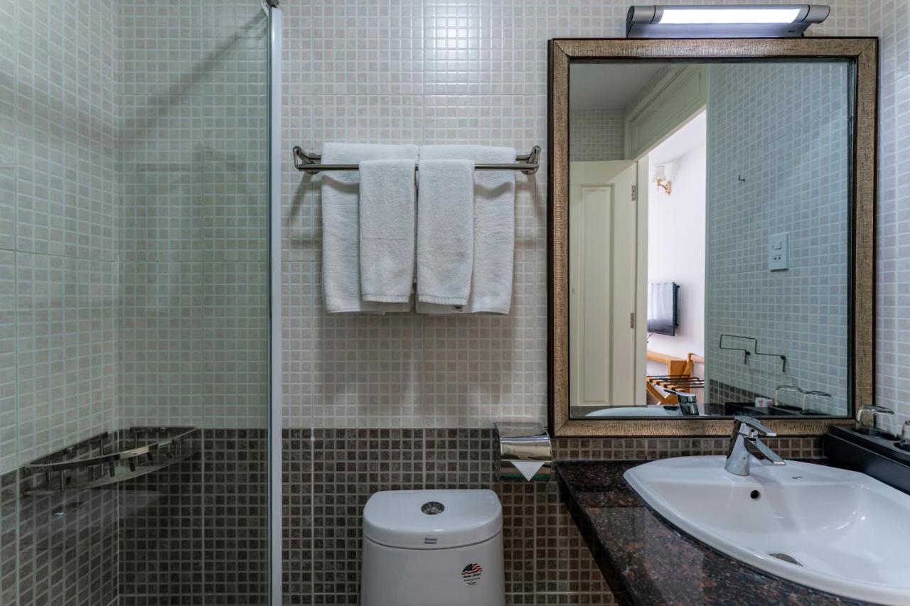 Edoya Hotel Phu My Hung Хошимін Екстер'єр фото